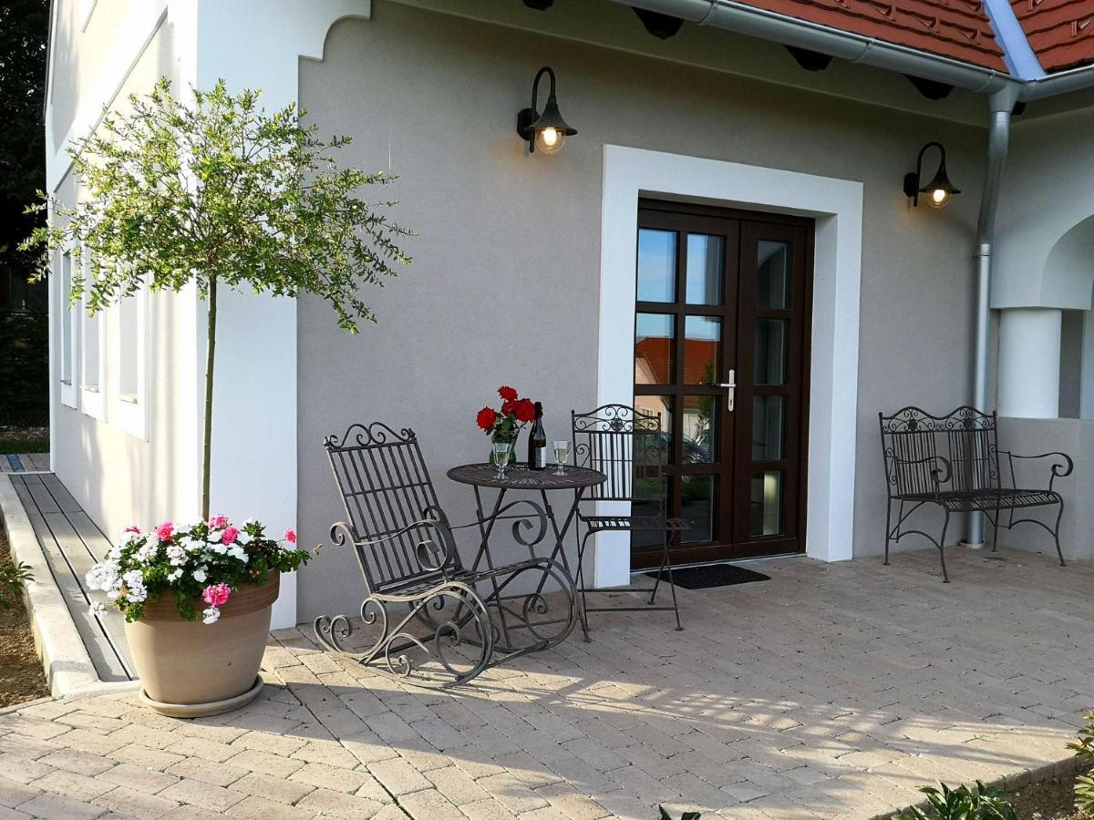 Villa Tilia Vaszoly Exterior photo